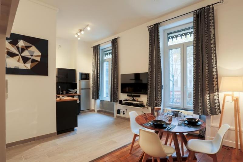 Suite Gambetta Cosy Et Design Lyon Bagian luar foto